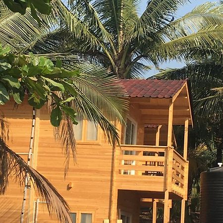 Tiara Fiesta Beach Cottages モージム エクステリア 写真